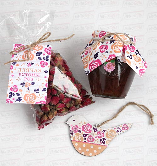 Подарочный набор к 8 марта из варенья и засушенных бутонов роз