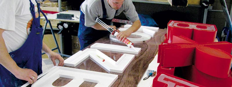 Подготовка к монтажу вывески